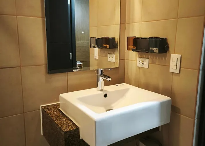 Manhattan Plaza Tower 2 Harmony Haven Near Araneta Coliseum * Manila